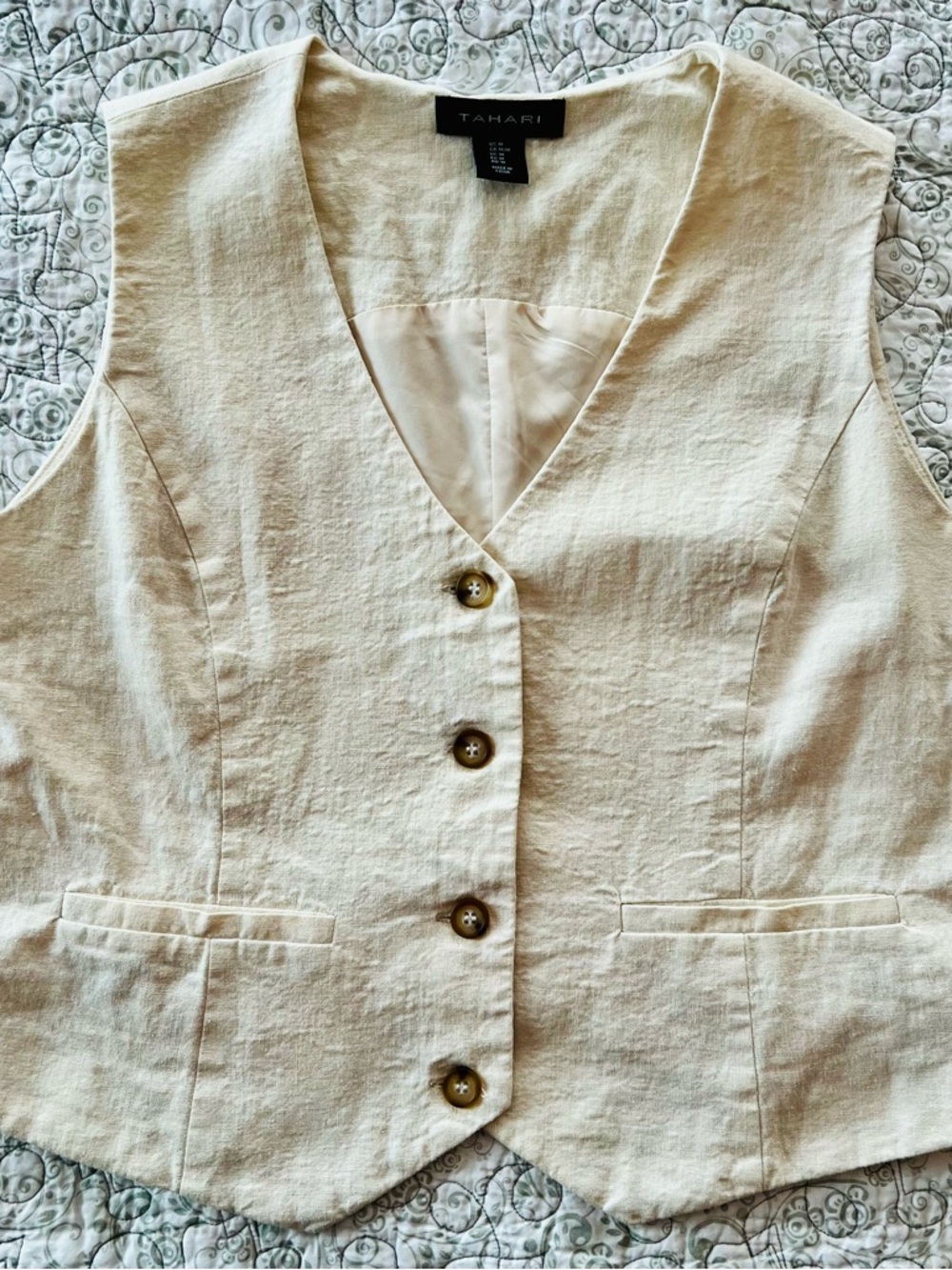 Tahari Cream Linen-Blend Button Front Vest Coastal Minimalist Old Money Luxury